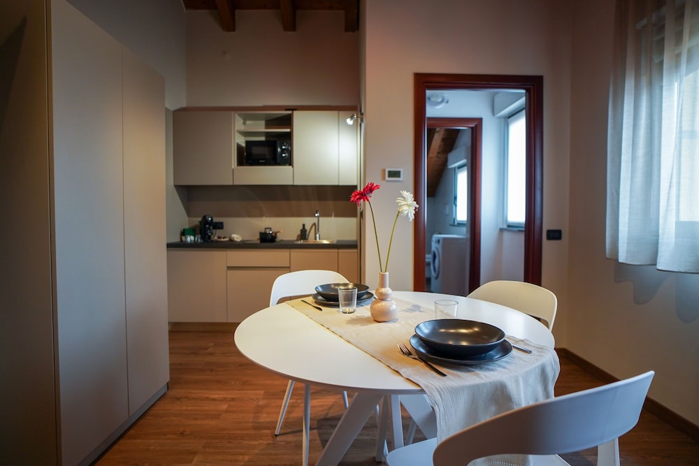 Expo Residence Rho 30/50