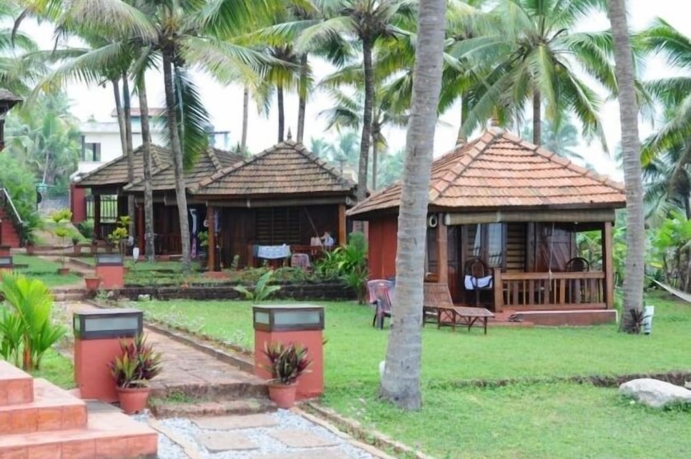 Blue Water Beach Resort 16/23
