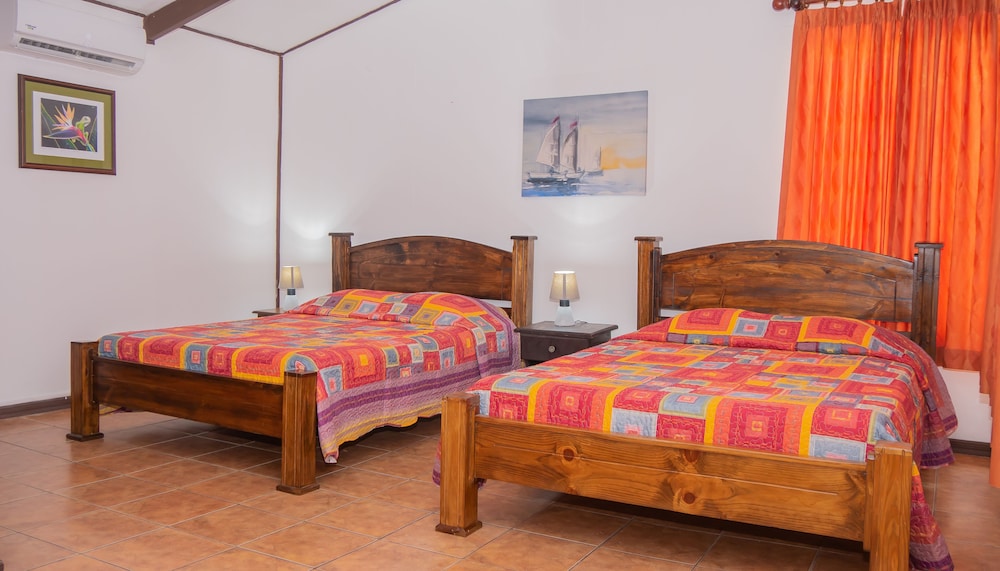 Hotel Los Ranchos 17/50