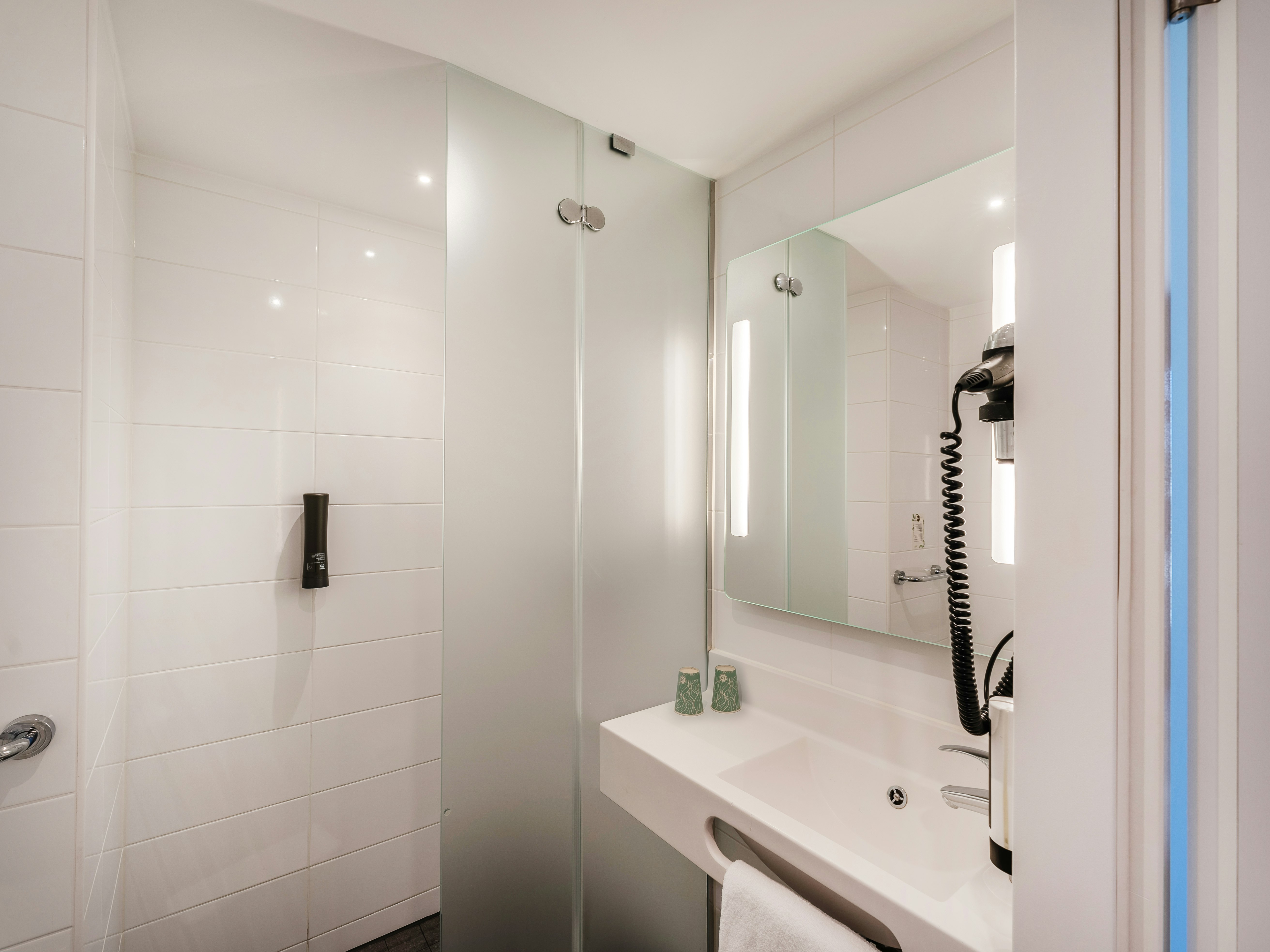 B&B Hotel Zurich Airport 37/38
