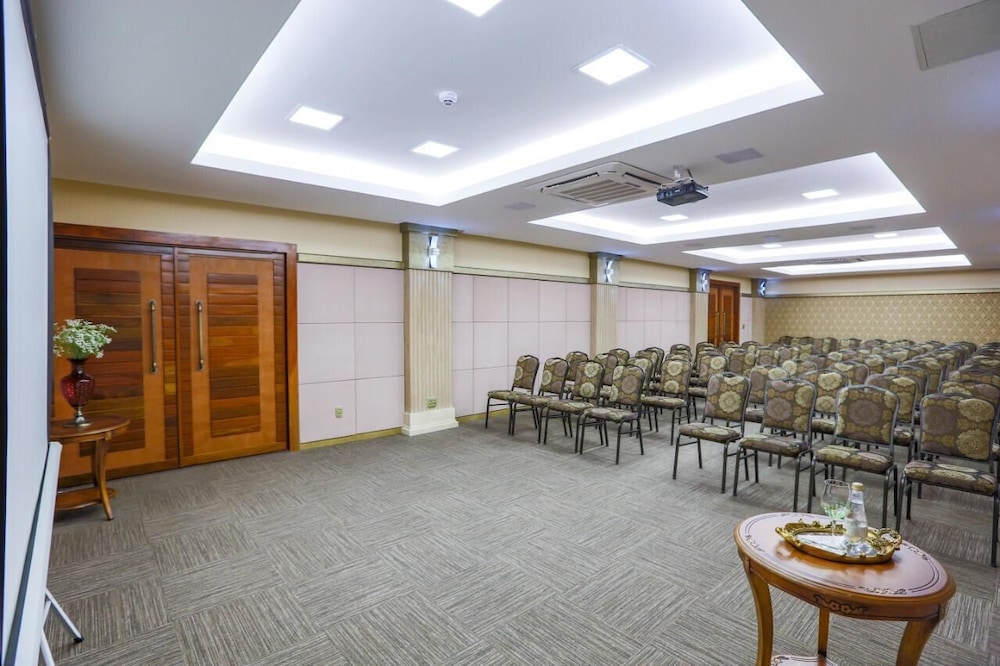 Golden Lis Hotel Boutique 39/76
