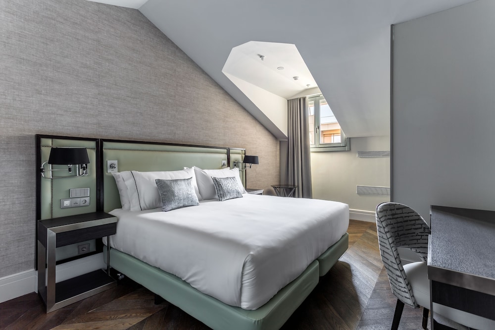 Room Mate Gorka 25/57