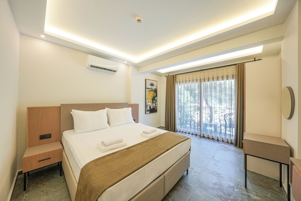 Ada Boutique Hotel 8/16