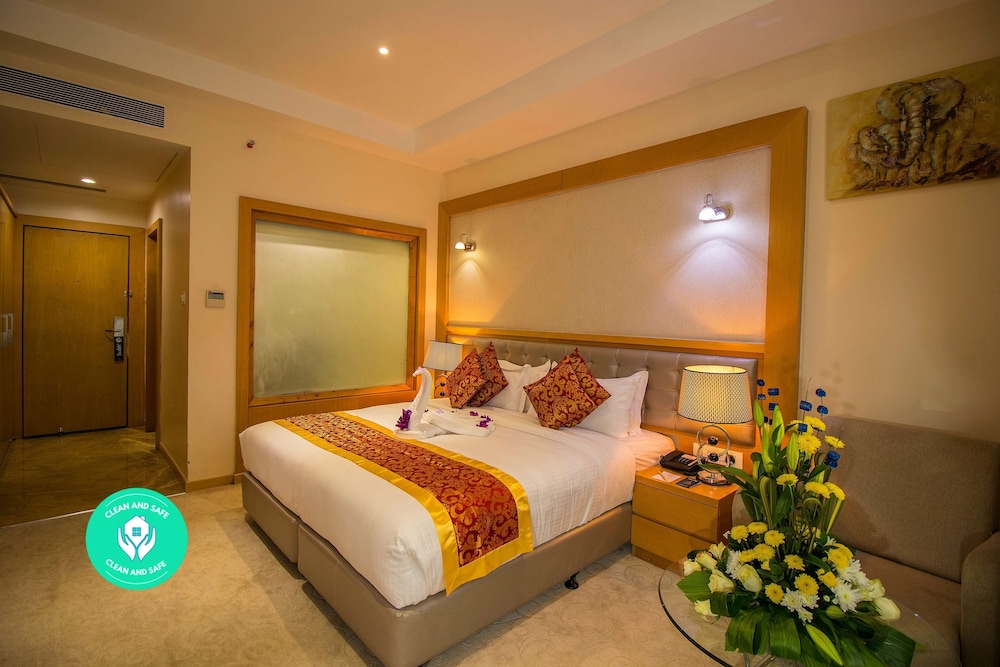 Golden Tulip Westlands Nairobi 12/75