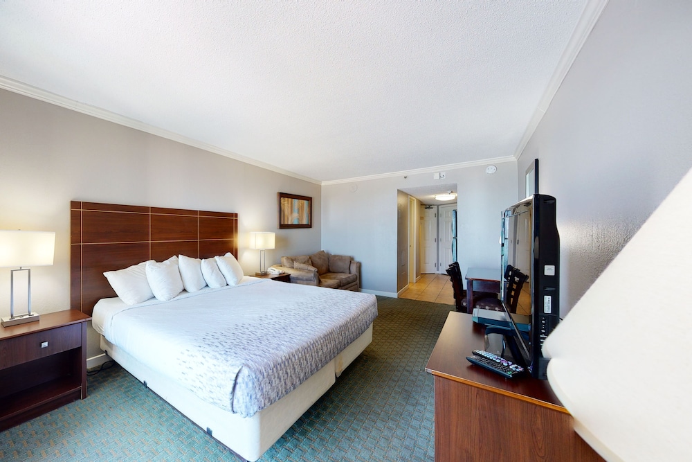 Studio, King Bed, Ocean Front