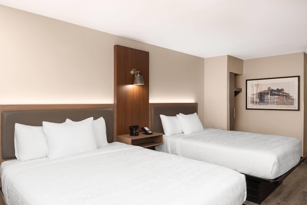 La Quinta Inn & Suites by Wyndham Bessemer 11/49