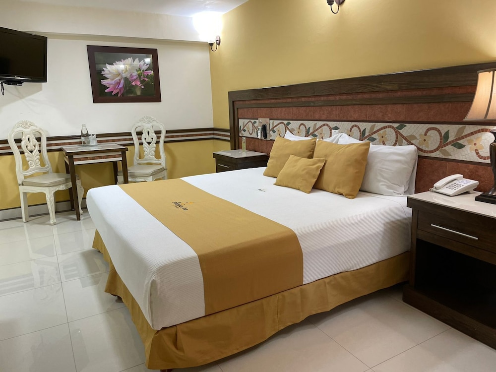 Villa Las Margaritas Sucursal Caxa Hotel 37/68