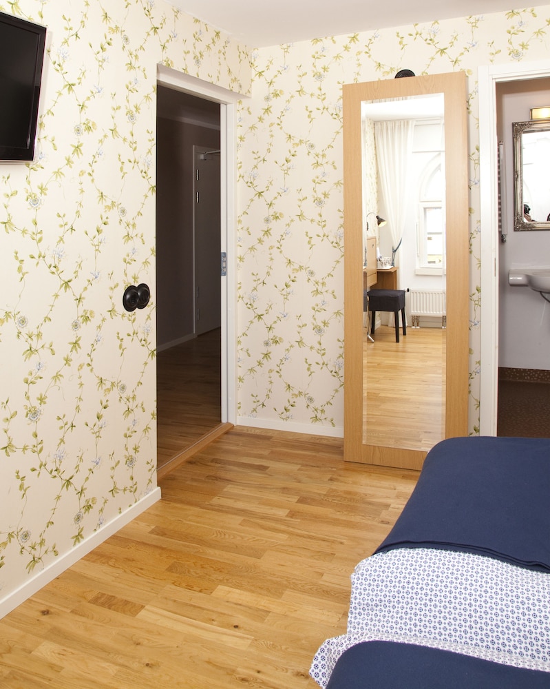 Annas Hotell 40/50