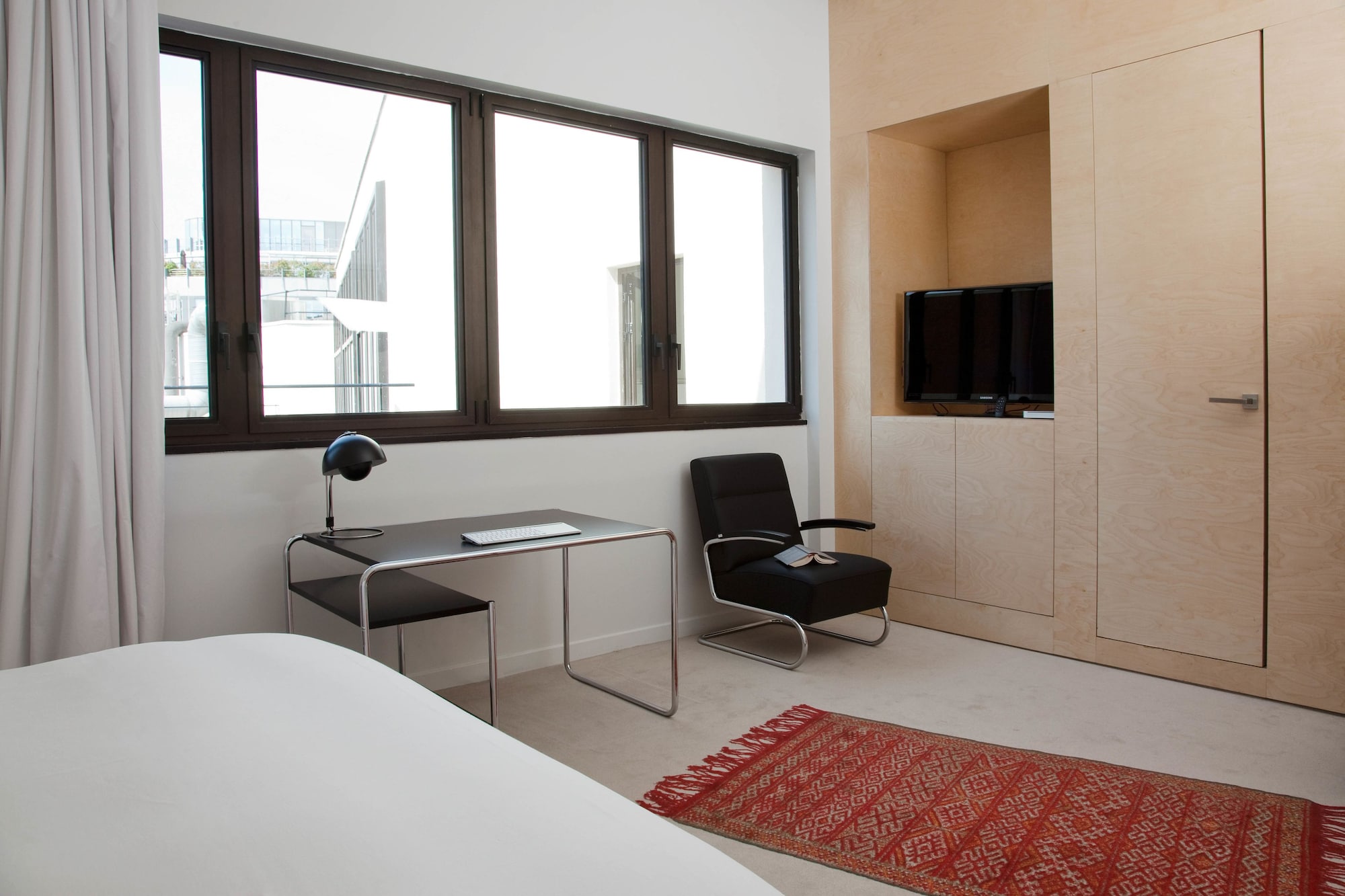 COUTURE, JUNIOR SUITE