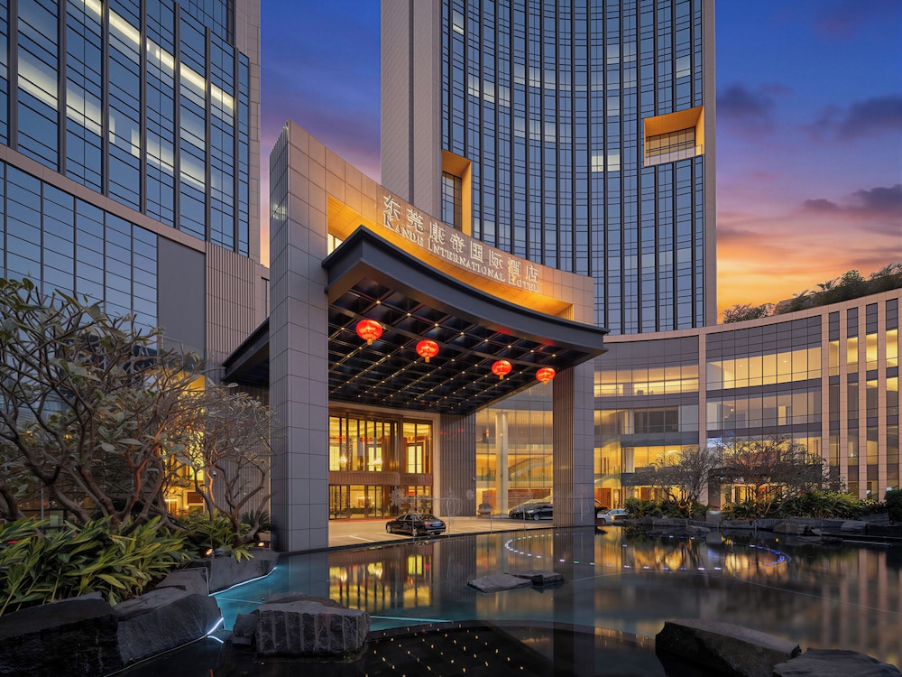 Kande International Hotel 3/50
