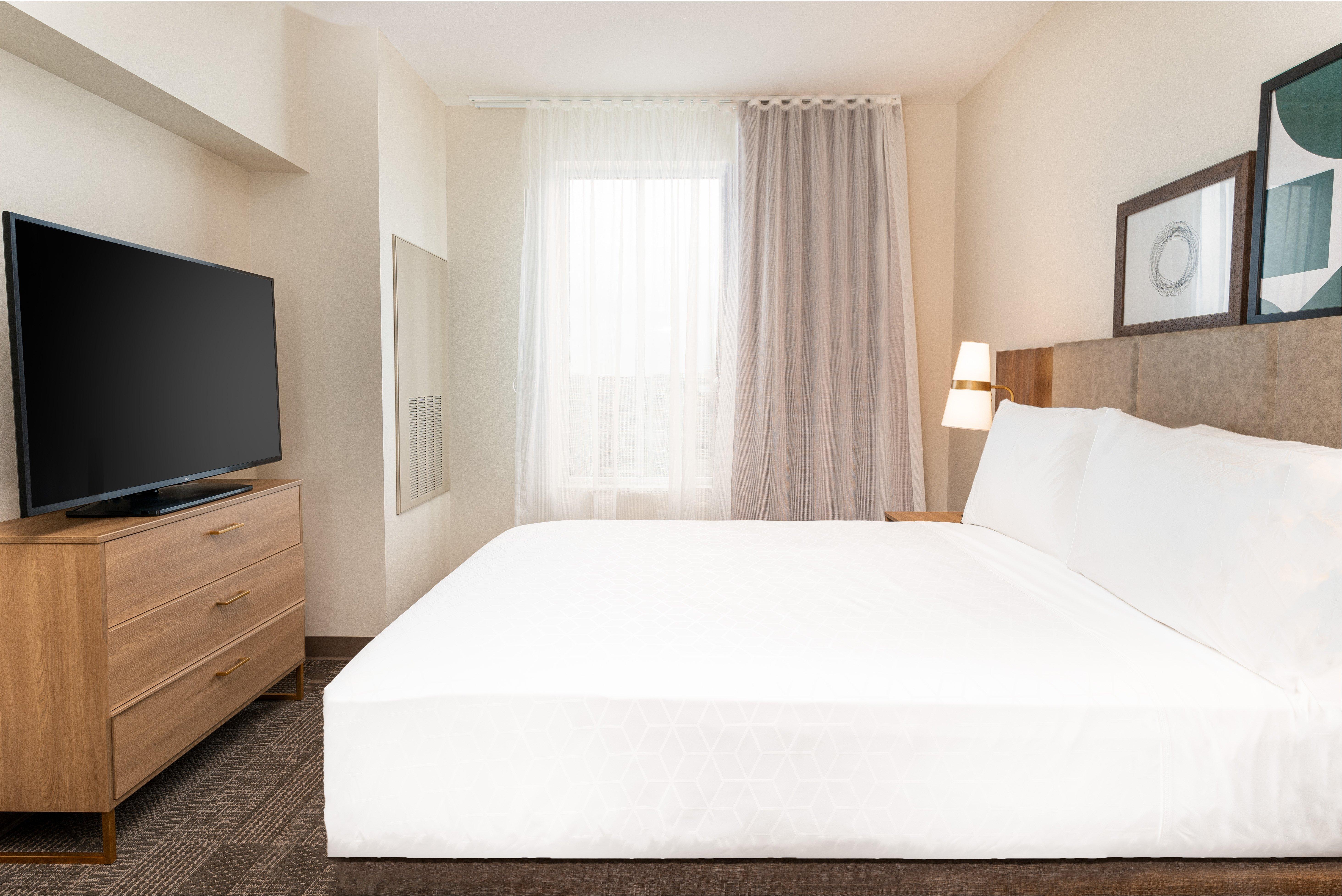 2 Bedrooms, Suite