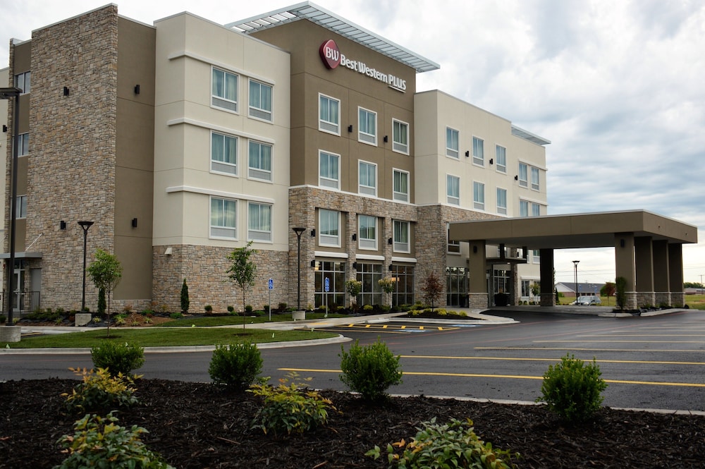 Best Western Plus Bolivar Hotel & Suites 3/46