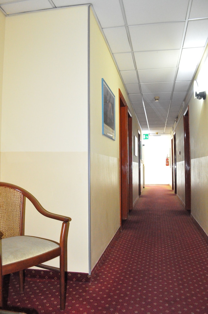 IGEA HOTEL 32/50