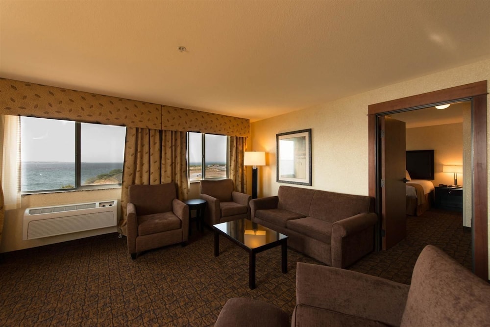Lloyd Hotel Astoria Bayfront, Ascend Hotel Collection, OR 31/43