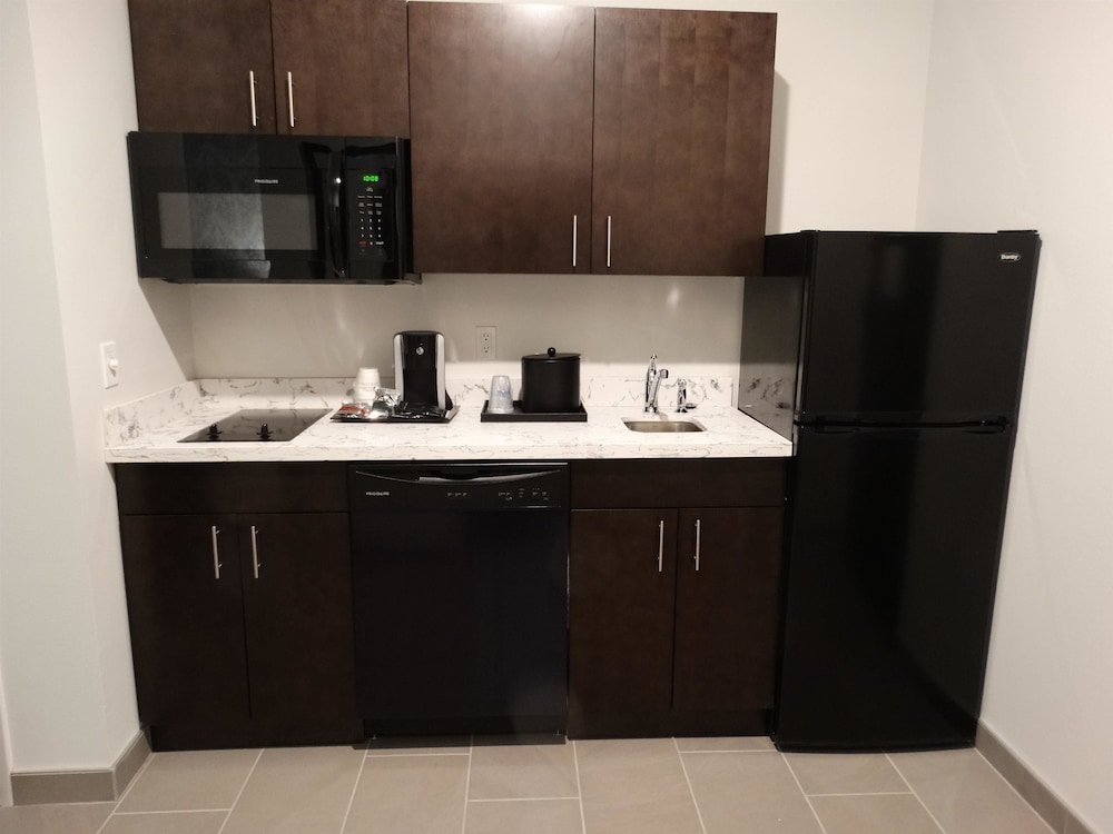 Best Western Plus New Richmond Inn & Suites 40/40