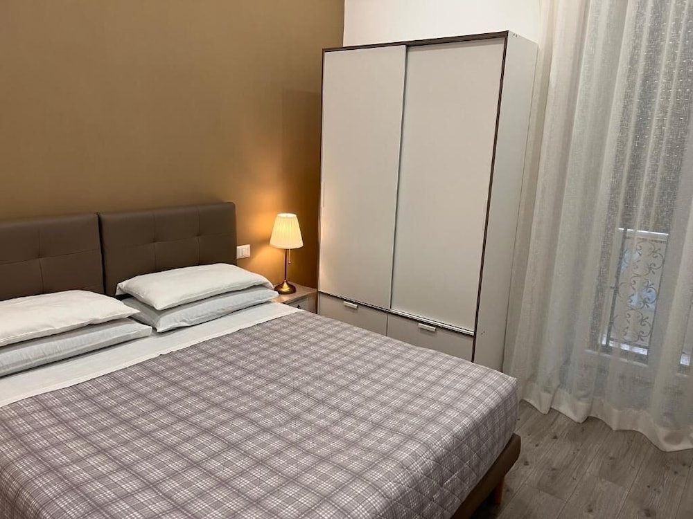 STANDARD, DOUBLE BED