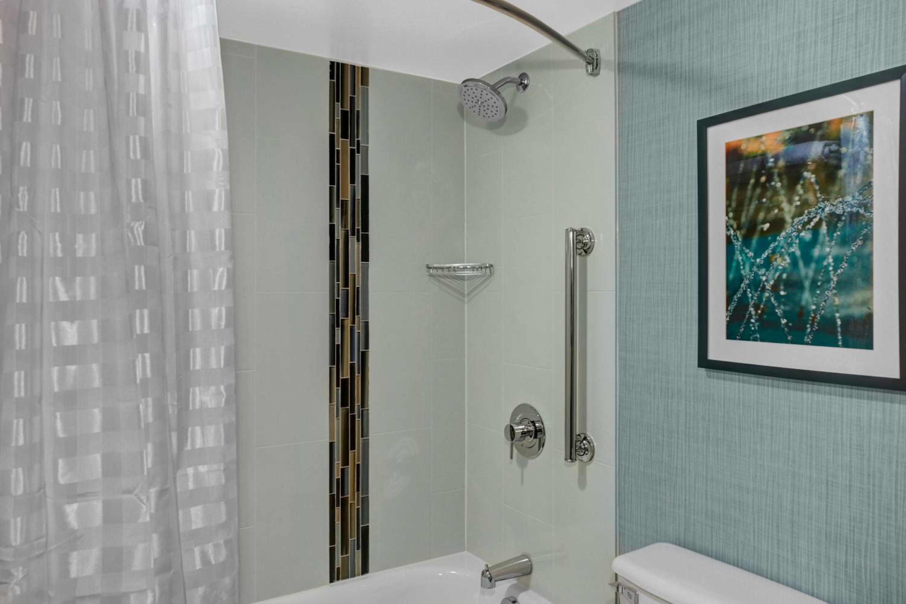 غرفة بسرير كينج مع أريكة، Hyatt Place Nashville Opryland 8/9