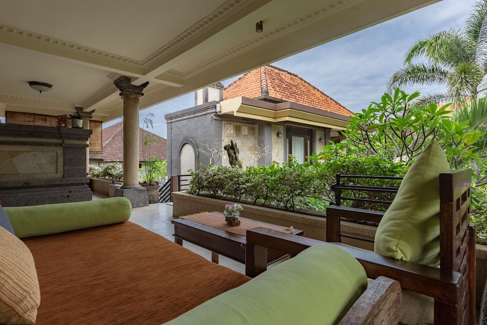 Ubud Aura Retreat Center 7/58