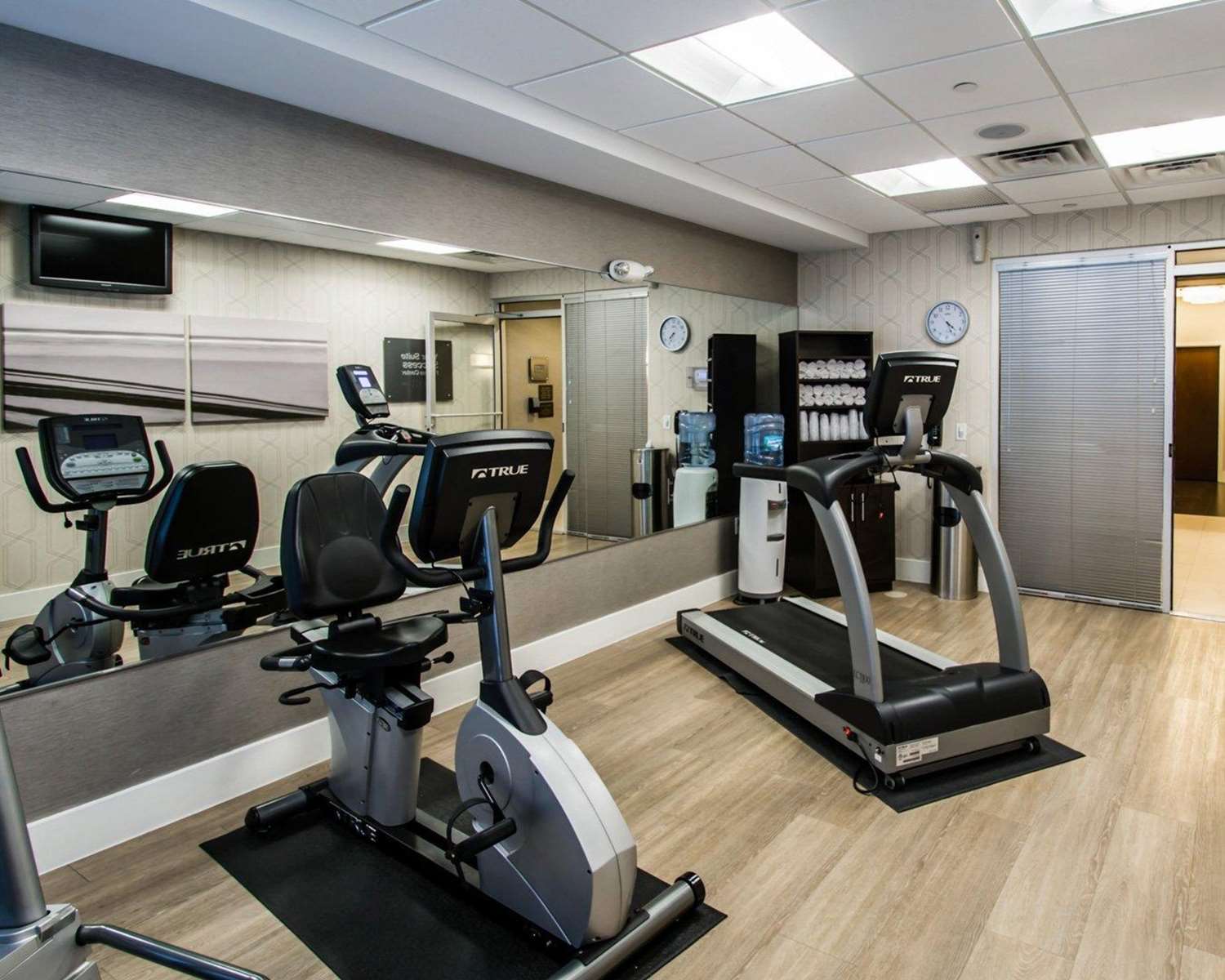 Comfort Suites Miami Airport North 5/21