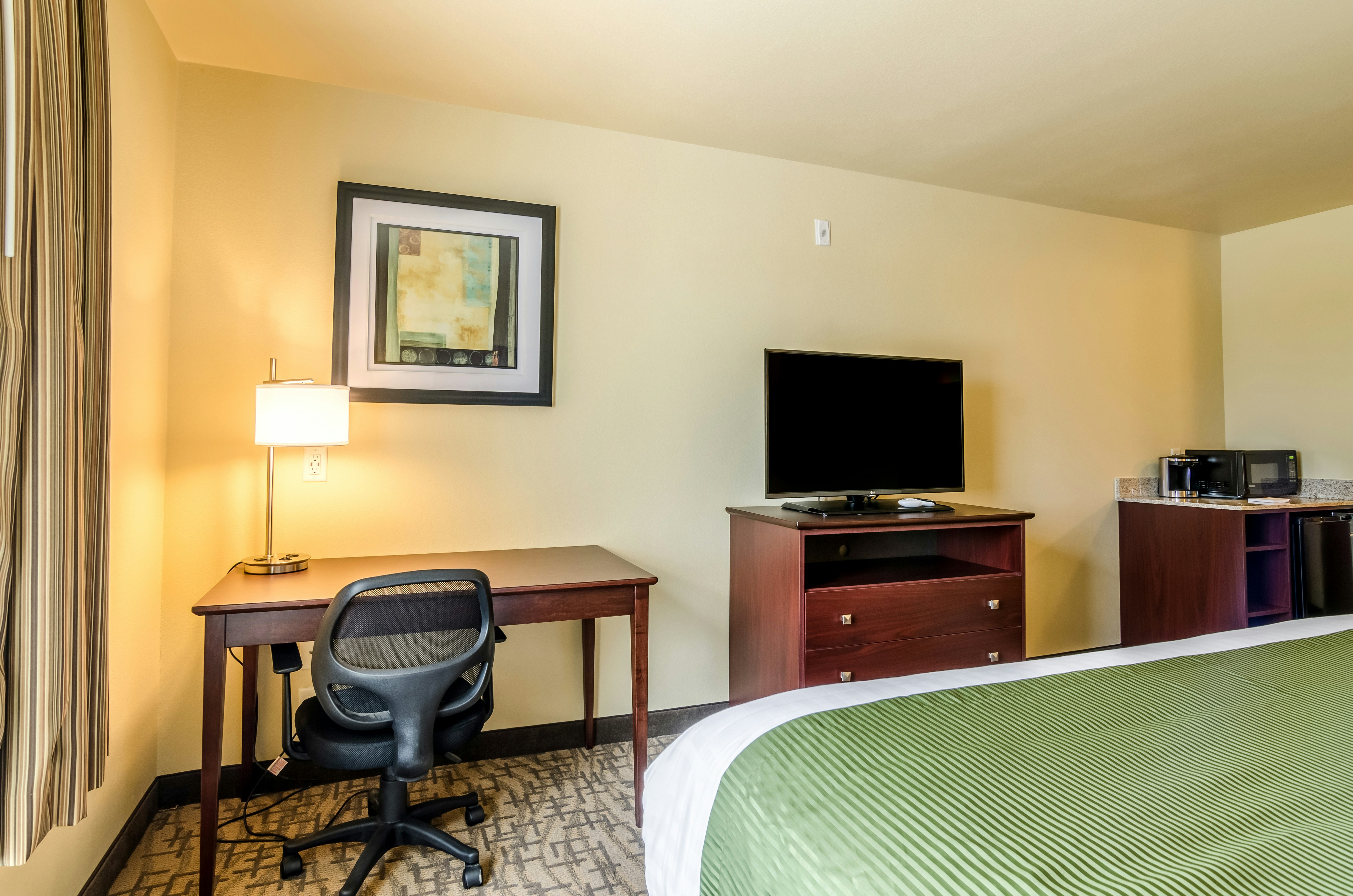 Cobblestone Inn & Suites - Oberlin 50/57