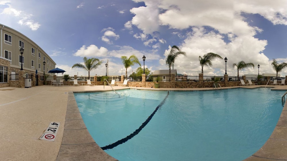 Holiday Inn Express Hotel Suites New Iberia Avery Island 41/80