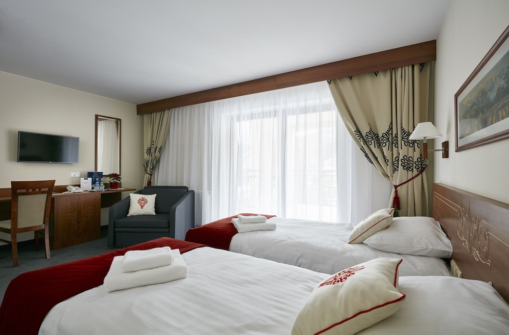 Hotel Logos 15/50