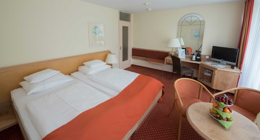 Dekra Congresshotel Wart 10/50