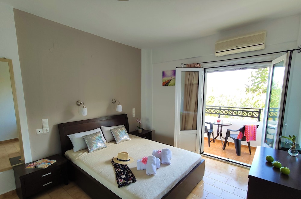 Kostas Apartments 10/48