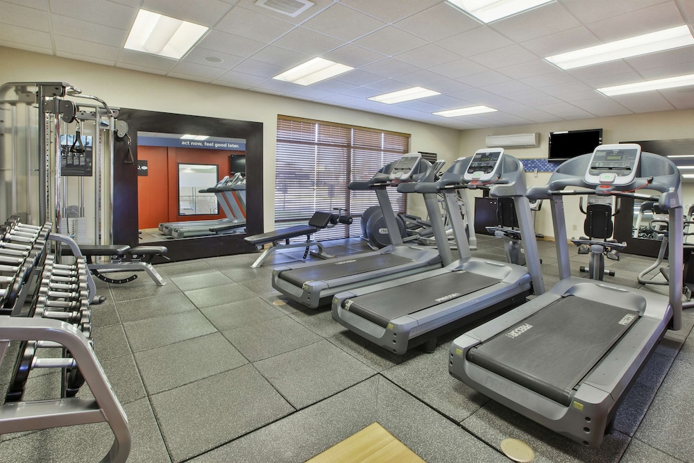 Hampton Inn Suites Plattsburgh 30/47