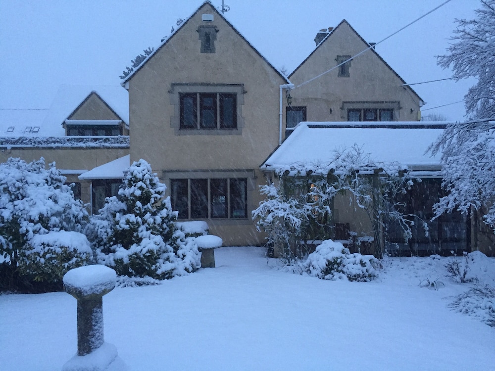 Coombe House 2/62