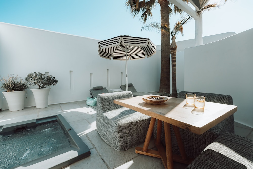 Mykonos Ammos Hotel 83/90