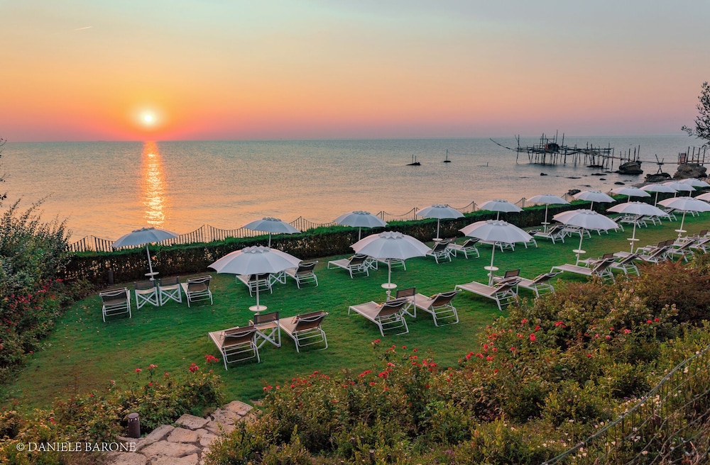 Baia Delphis Resort 50/59