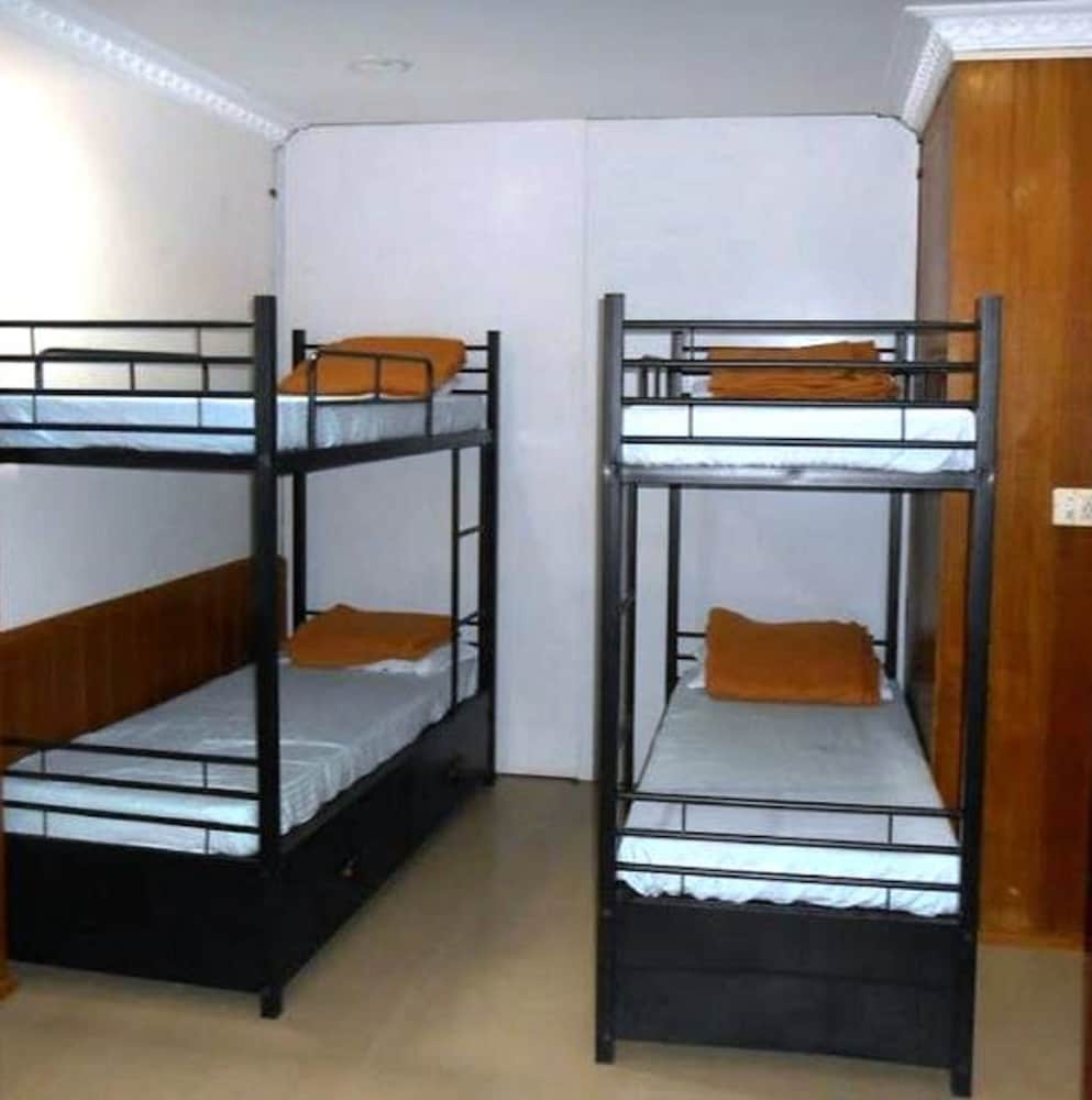 RJ INN HOTEL 20/36