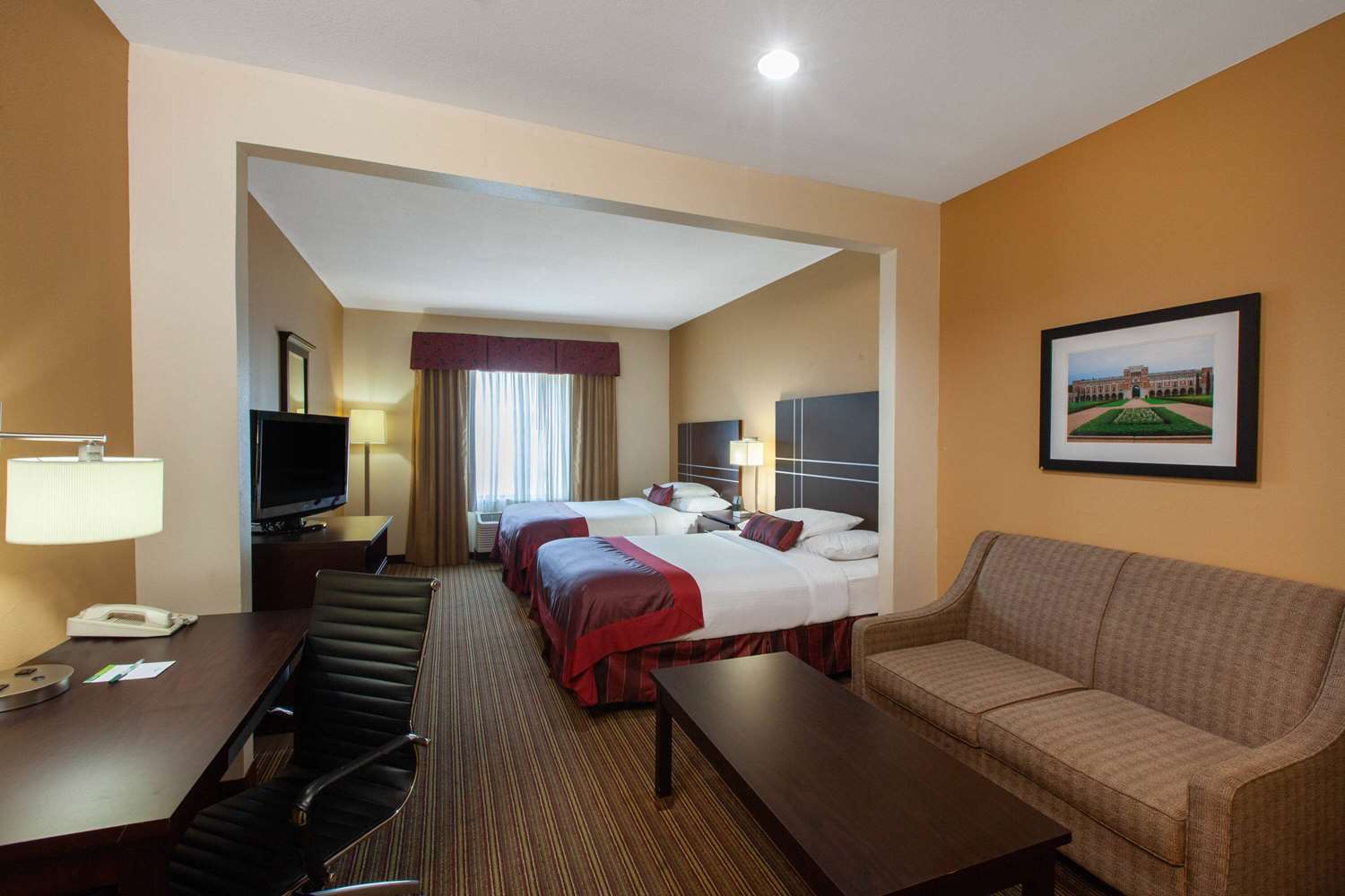 Hotel Willowbrook 3/25