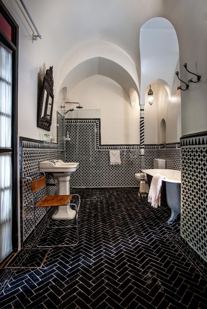 Riad Kbour & Chou 50/50