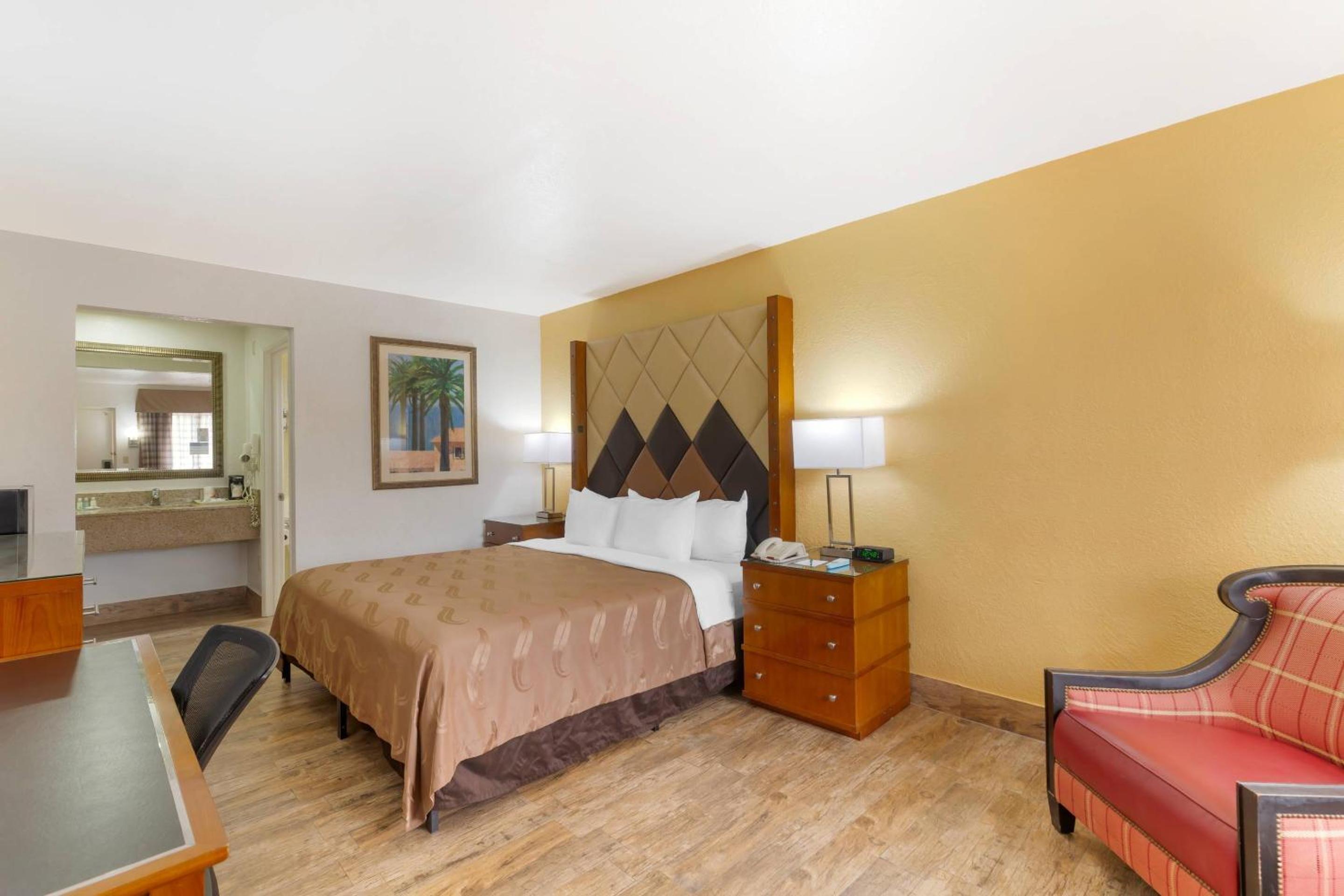 غرفة خارجية بسرير كينج، Quality Inn Florida City - Gateway To The Keys 2/7