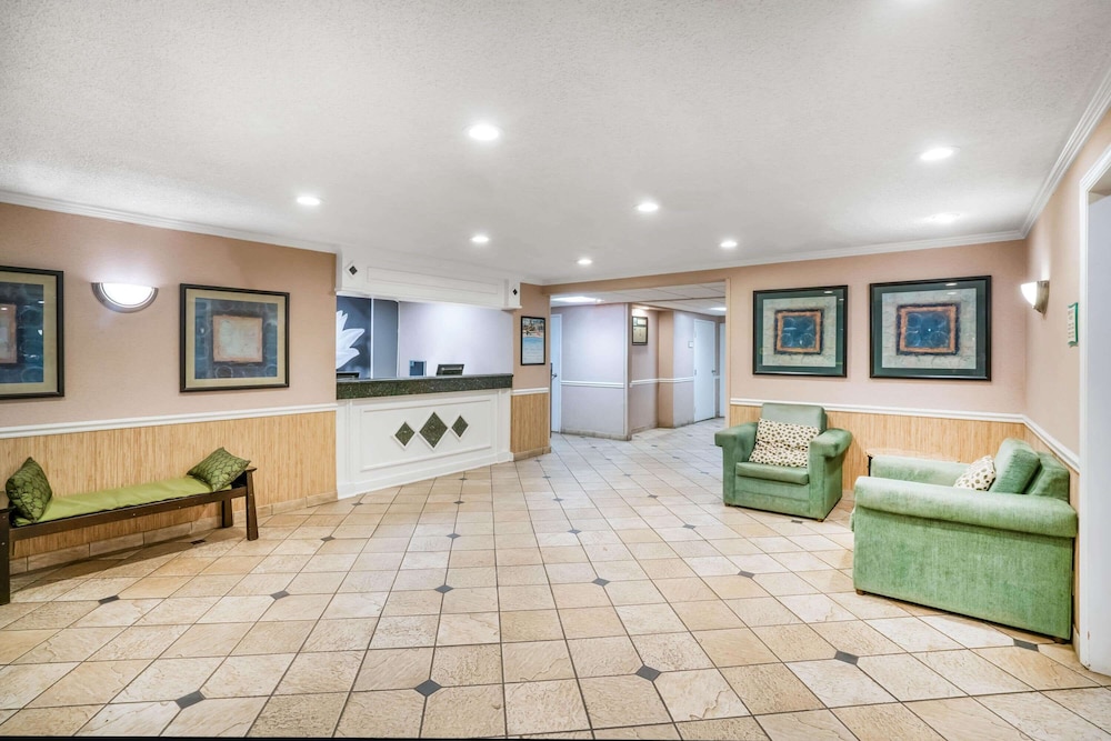 La Quinta Inn And Suites By Wyndham Nashville Franklin 6/46
