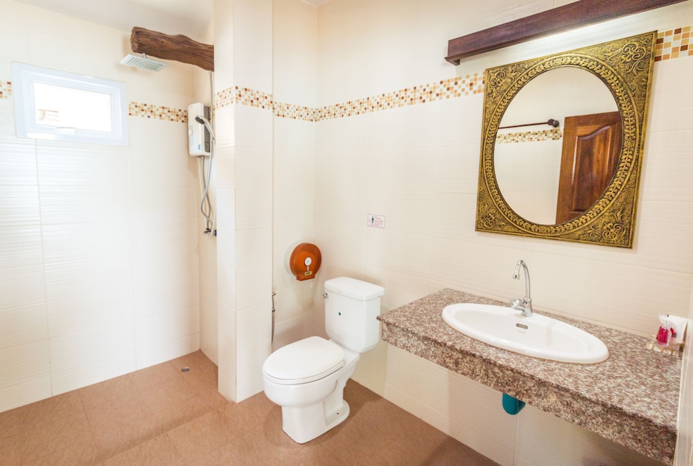 Shangrilah Bungalow 24/67