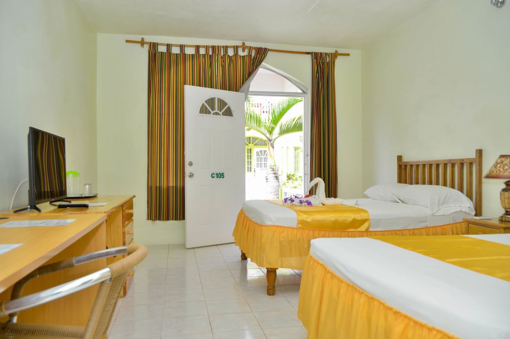 Fun Holiday Beach Resort 22/73
