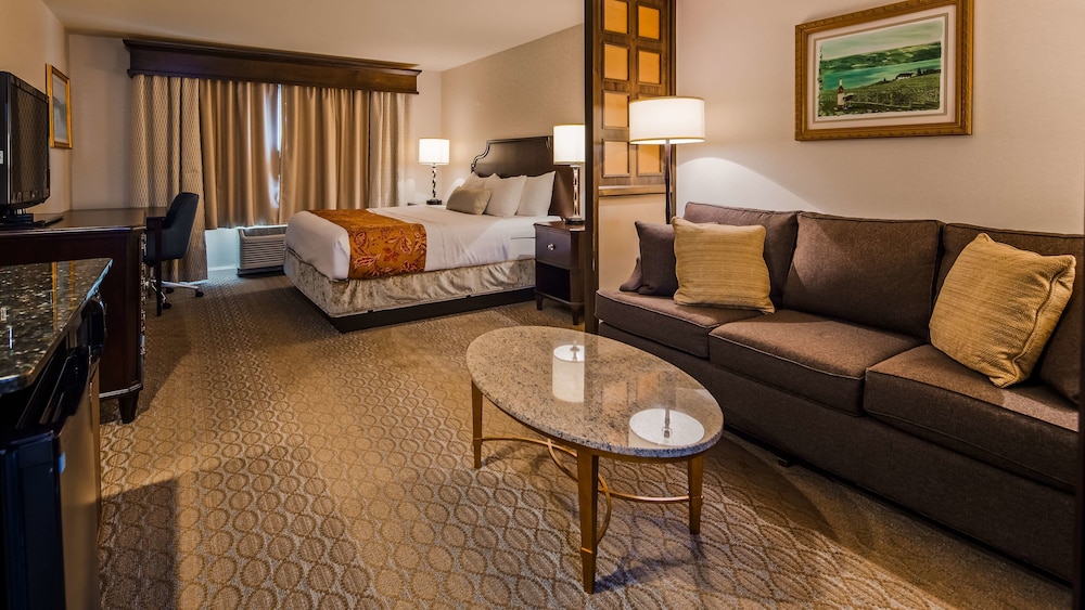Best Western Plus Vineyard Inn & Suites 32/51