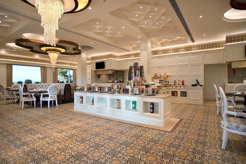 Fortune Select Forest Hill Kasauli 3/30
