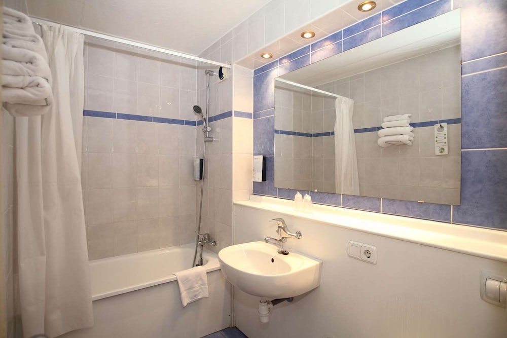 Travelodge Barcelona del Valles 55/55