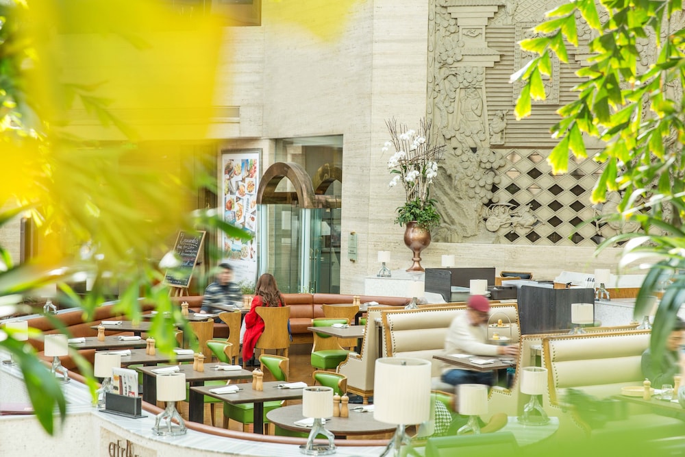 The Kunlun Jing An, WorldHotels Elite 43/54