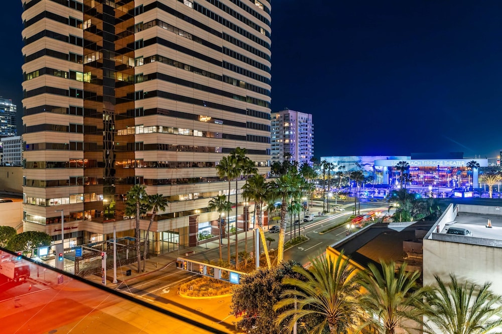 Hotel Mai Downtown Long Beach 50/60