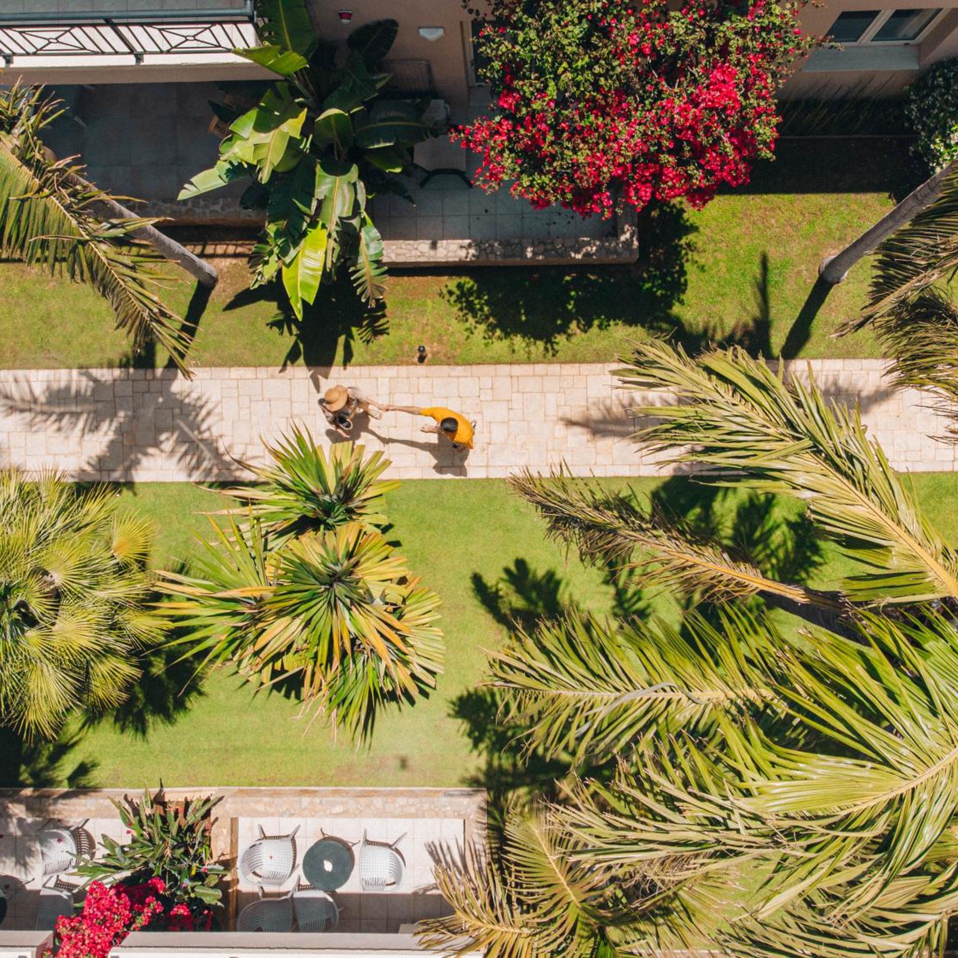 Danaides Hotel 43/47