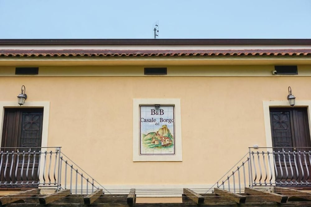 B&B Casale Del Borgo 1/48