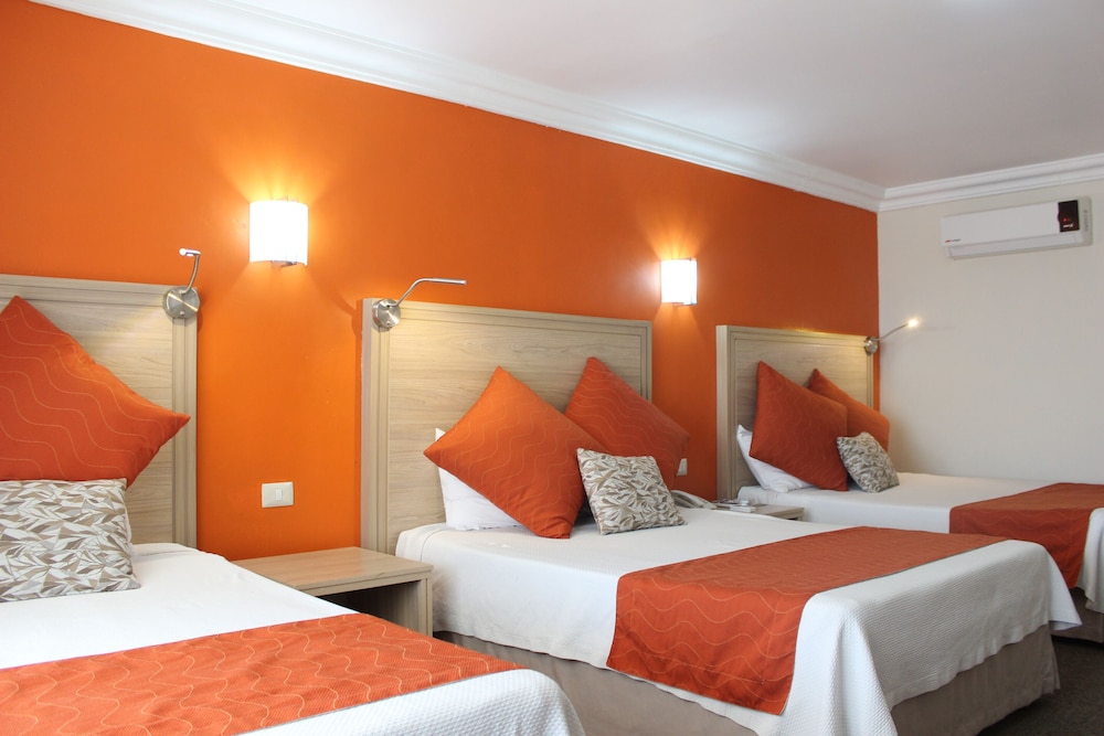 Hotel Flamingo 8/45