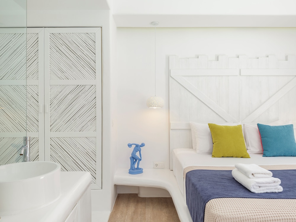 Deluxe, Single, Queen Bed, Private Poolterrace