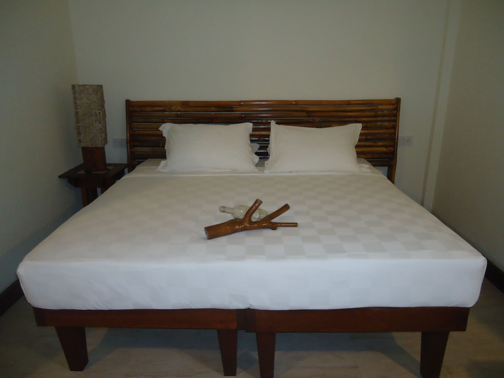 Naya Gawana Resort Spa 64/72