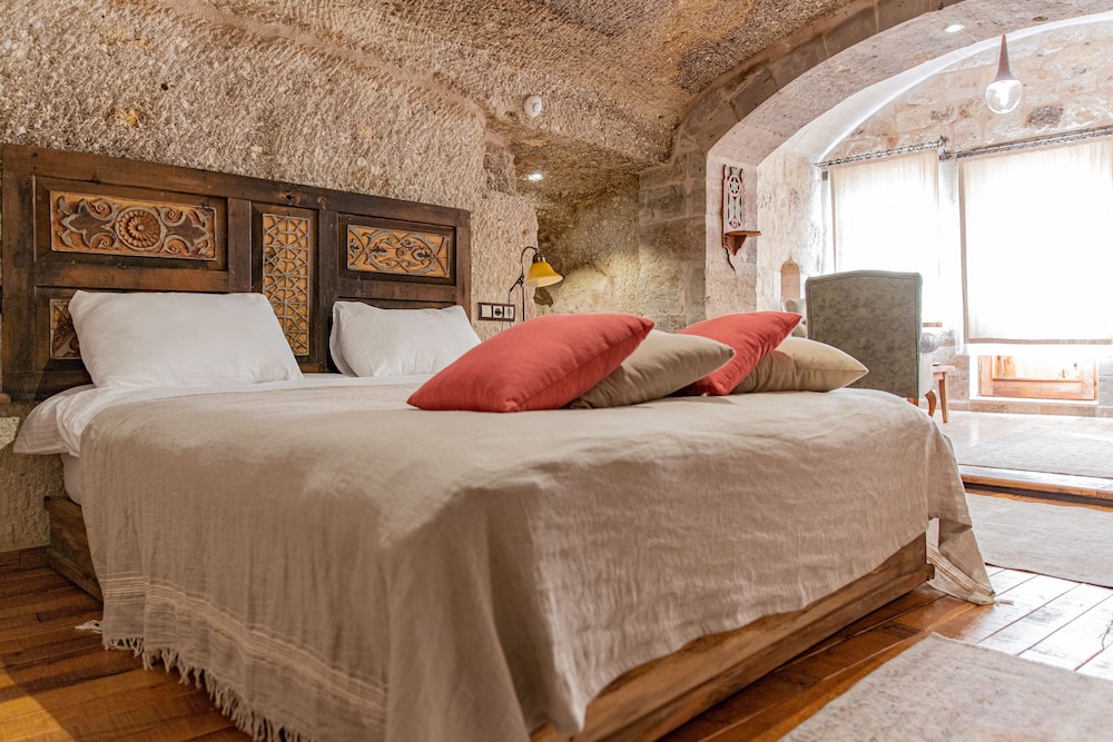 Aza Cave Hotel 11/50